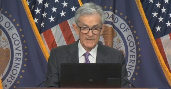 Usa, Fed conferma tassi e lascia porta aperta solo a un taglio 2024