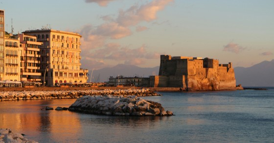 perche castel dell'ovo si chiama cosi