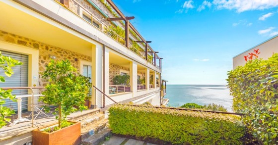 Propriété avec vue sur la mer en Italie