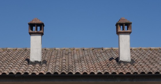 tetto con canna fumaria