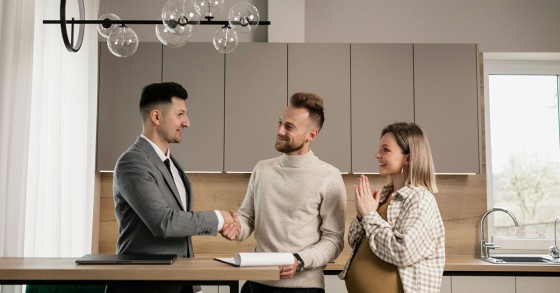 Lavoro di agente immobiliare