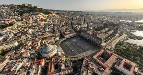 piazze famose di Napoli