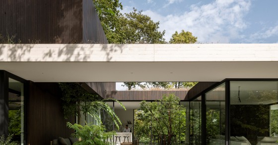 La Hidden Villa está diseñada por el estudio holandés i29 y está ubicada sobre el solar que antes ocupaba un antiguo hospital cerca del Mar del Norte.