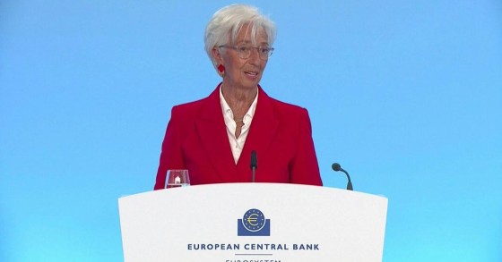 Bce, Lagarde ripete segnale di pausa tagli tassi: "Buona posizione"