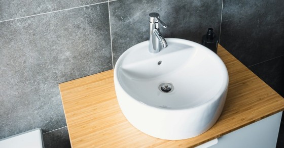 Il lavandino di un bagno