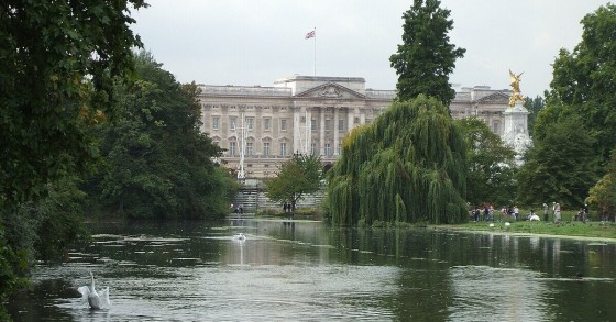 Vista di Buckingham Palace dal St. James’s Park