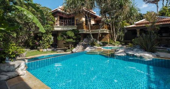 villa con piscina