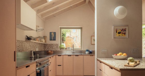 Twin Pitches si trova nel quartiere londinese di Ealing