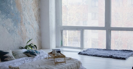 Camera da letto decorata con pittura strutturata
