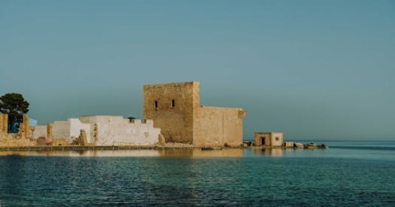 Castello di Solanto, la fortezza sul mare che apre a pochi