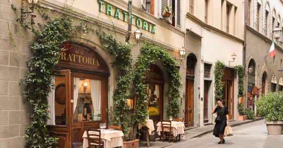 Manger comme un Italien : 10 erreurs que font tous les touristes français au restaurant