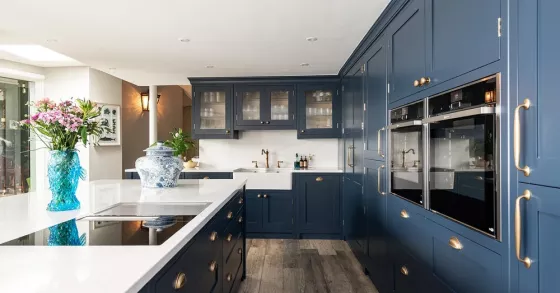 Armarios de cocina en azul oscuro