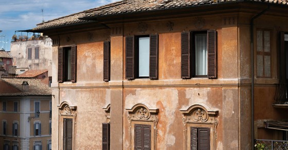 Danni alla facciata del condominio