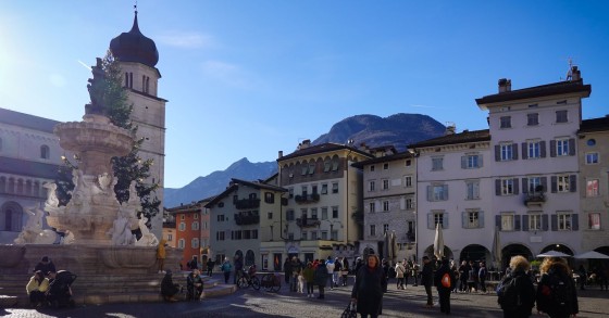 Trento 2026: mercatino, orari speciali e 74 casette in due piazze