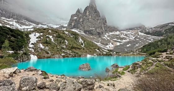 Veneto, the "mint milk" lake that isn't a filter