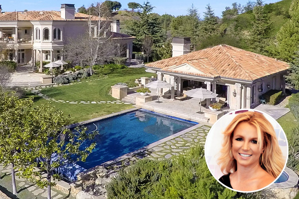 Britney Spears svende la villa di Los Angeles (foto)