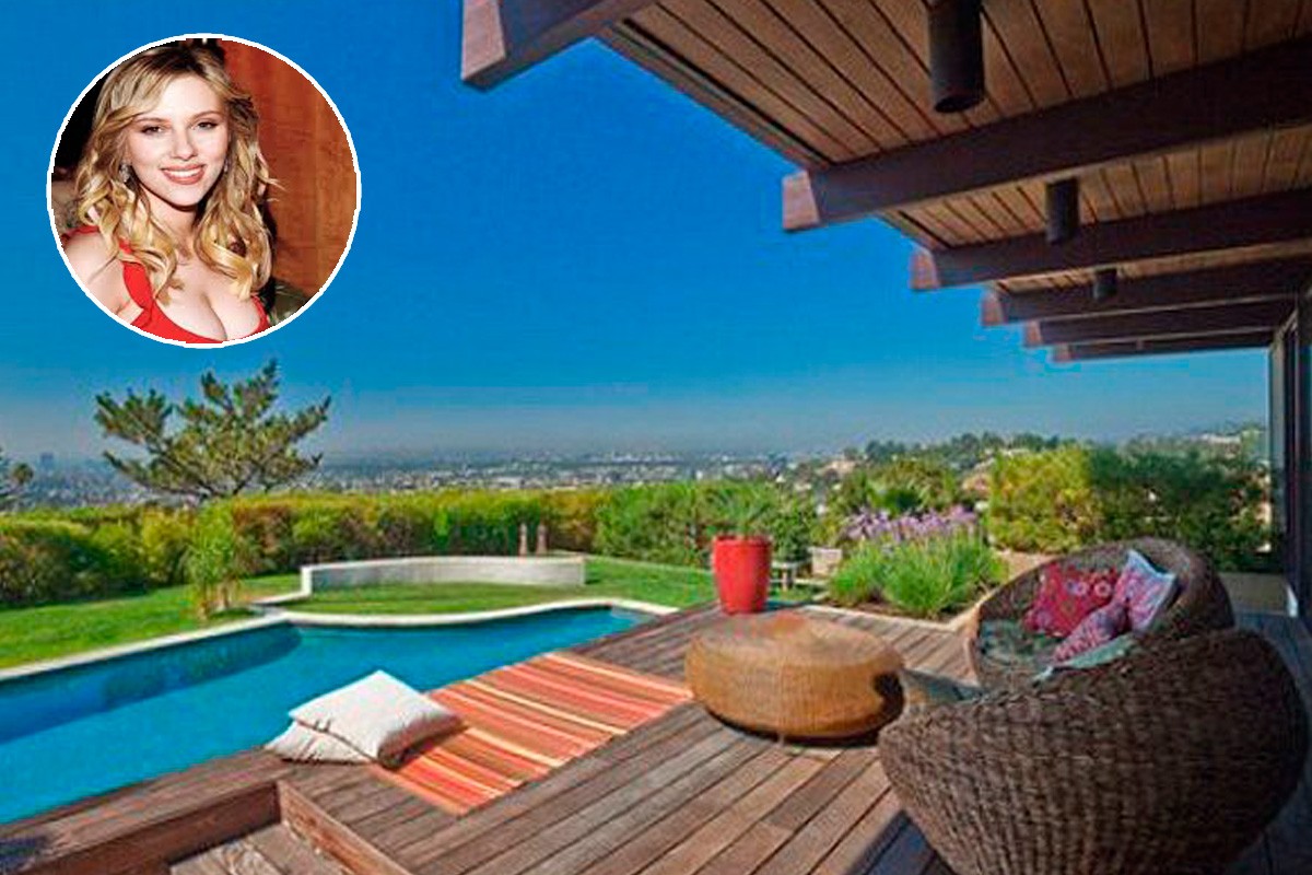Scarlett Johansson, nuova casa con glamour anni 60 (galleria)