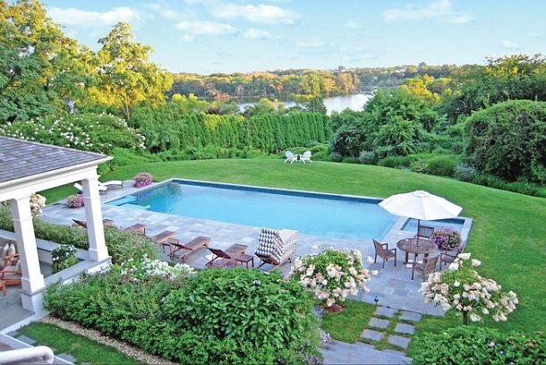 Case da sogno: una villa sul lago a long island (new york)