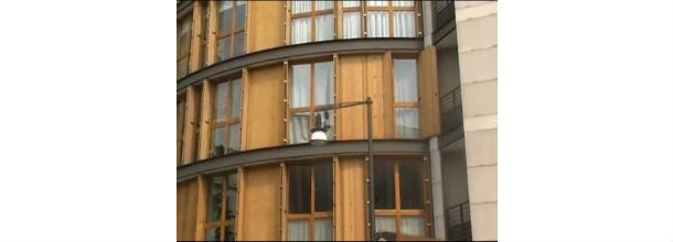 La casa a corona gliel'ha comprata lele mora, per amore (video)