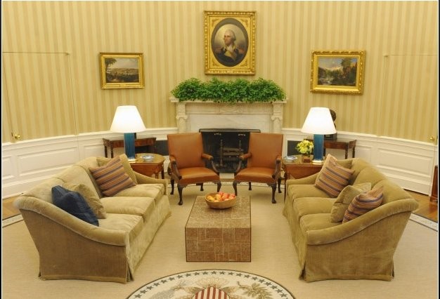 Da affittopoli a svendopoli. Quanto piacciono gli immobili ai politici