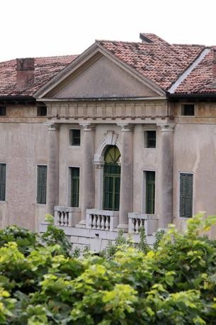 villa_02_672-458_resize