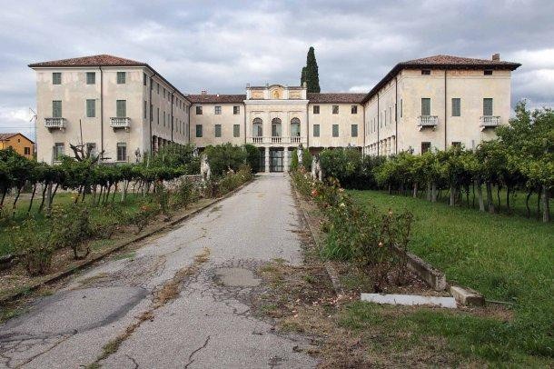 villa_05_672-458_resize