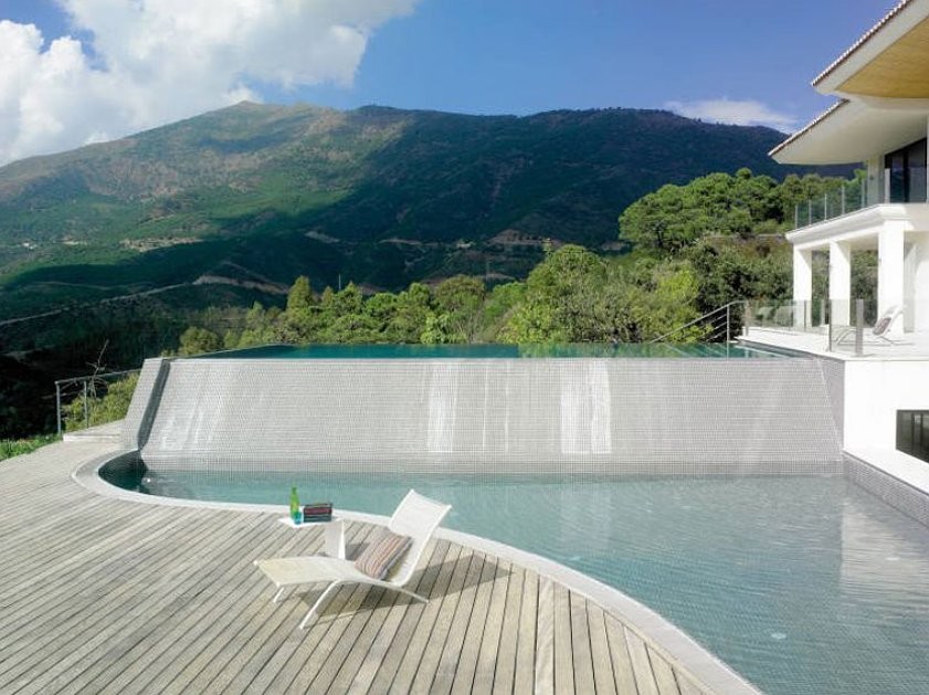 Abusivismo edilizio, sigilli alla masseria di Donadoni (galleria)