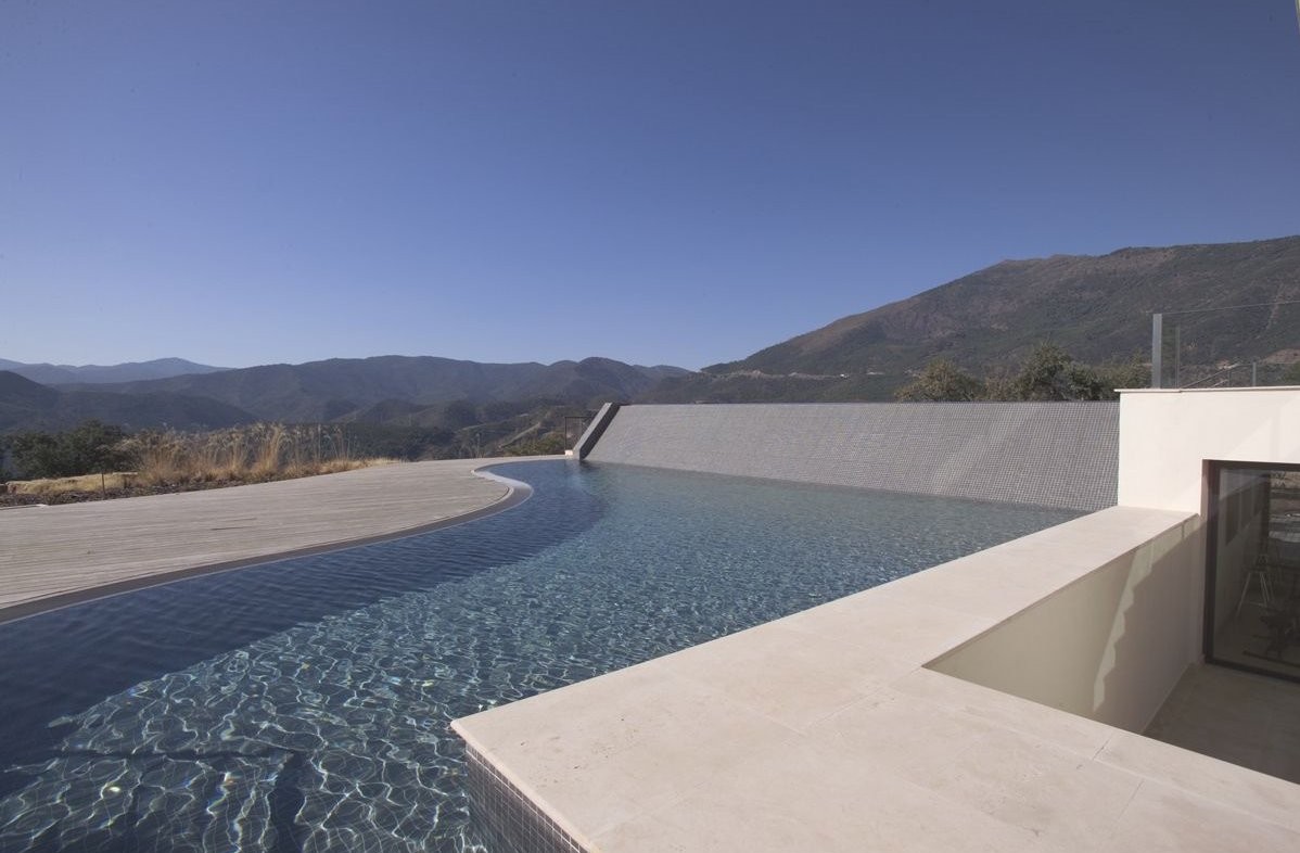 Serpico, gli dai il codice fiscale e ti settaccia l'evasore