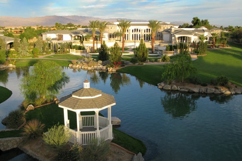 Case da sogno: un miraggio di cascate nel deserto (california)