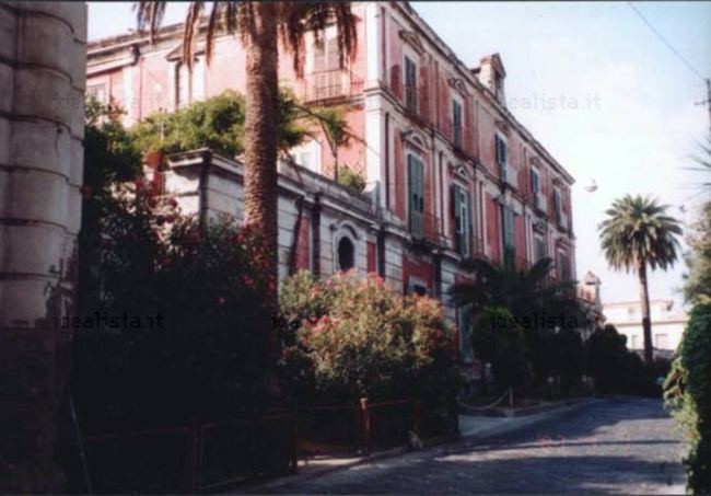 Napoli, le case più care d'Italia (immagini)