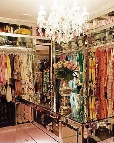 Case dei vip, 7 dettagli che non possono mancare