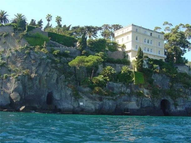 Case da sogno: da una terrazza romana sul golfo di sorrento (galleria)