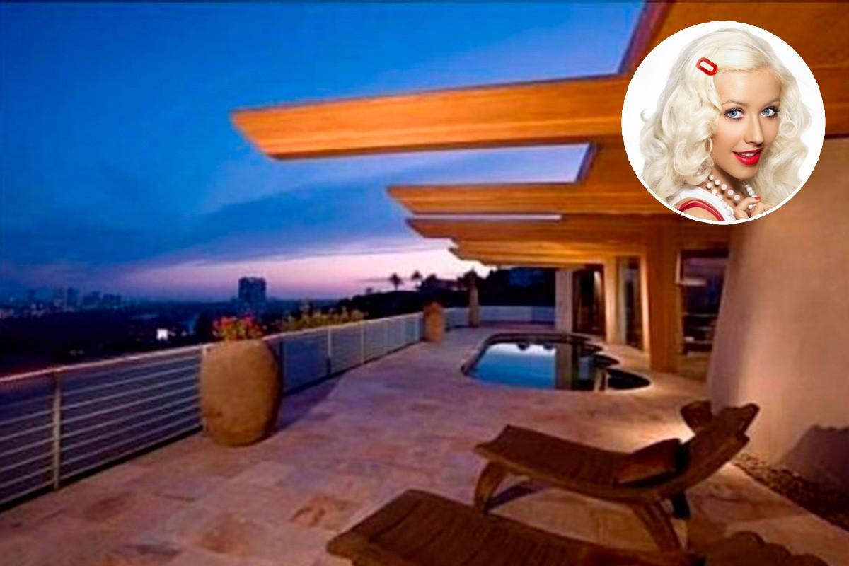 Christina Aguilera vende casa, ma con lo sconto del 25% (galleria)