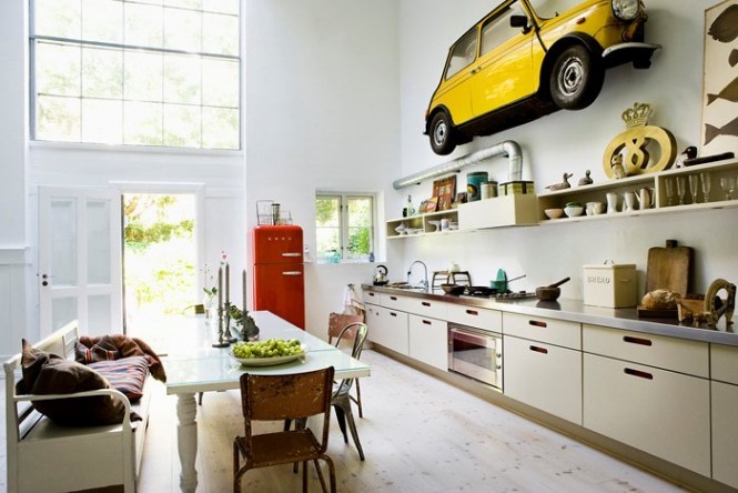 car-yellow-in-home-decoration-in-kitchen1-665x444