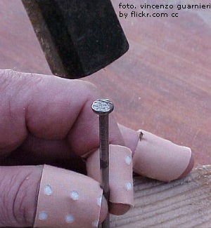 Manovra, la libertà di licenziare che cancella l'art. 18