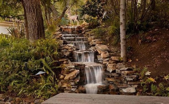 sharonstone_beverlyhills5_0