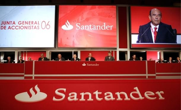 La banca santander ci ripensa e non svende più le sue case