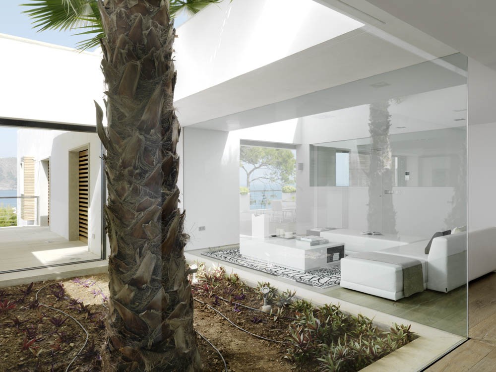 Pure-White-House-04
