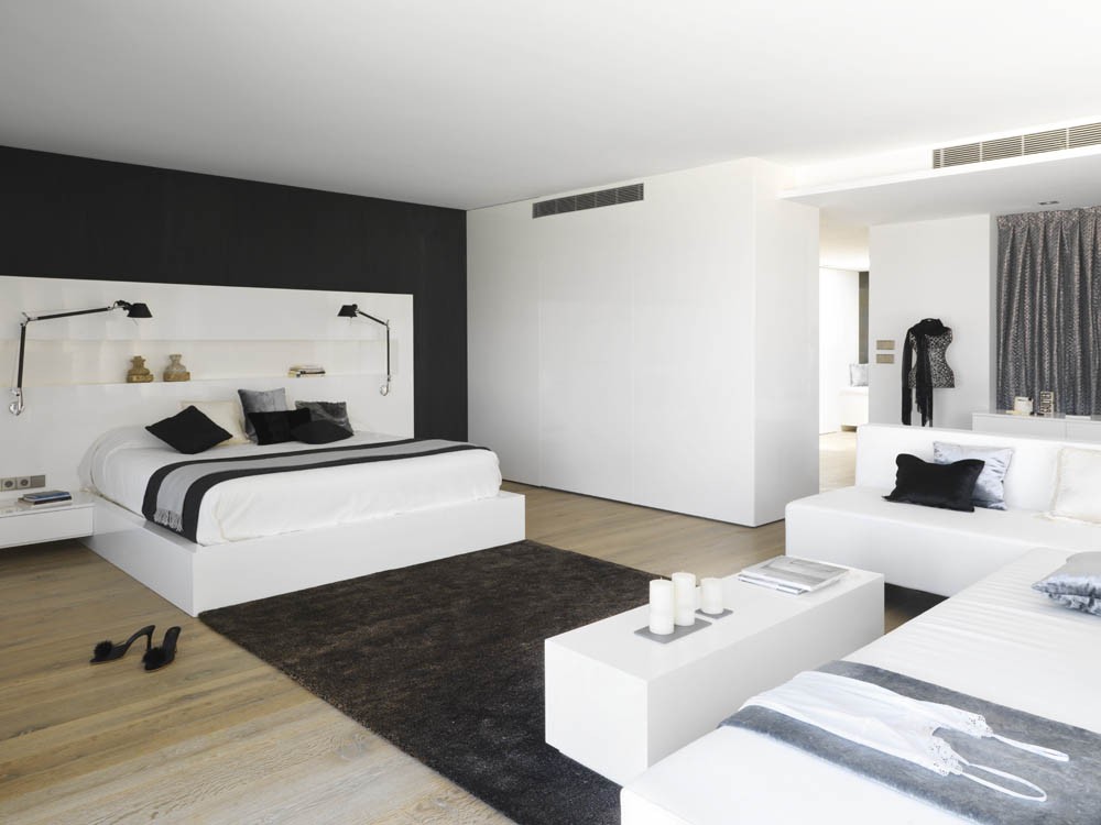 Pure-White-House-13