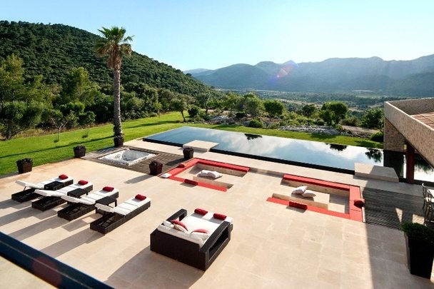 Milano, case ai vip o sfitte. Ecco gli elenchi del trivulzio