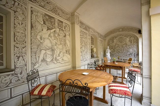 frescos