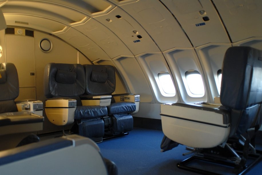 theres-plenty-of-room-to-spread-out-talk-with-friends-and-enjoy-the-comfy-leather-seats-like-you