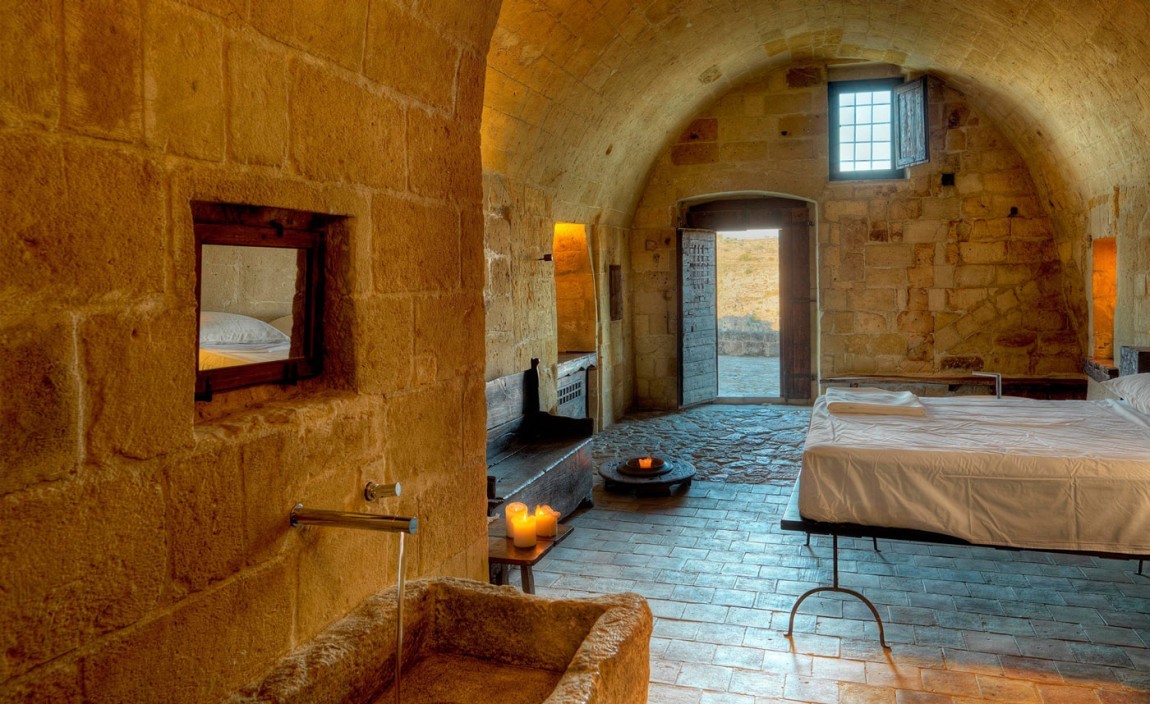 Le-Grotte-Della-Civita9