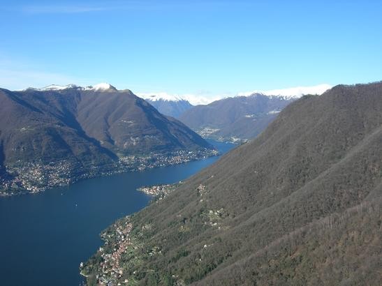 Berlusconi compra la villa di dell'utri sul lago di Como