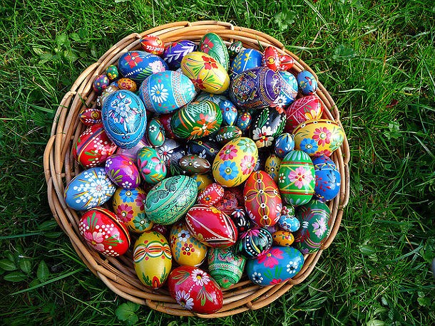 Vacanze pasquali addio: il caro benzina tiene a casa gli italiani