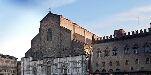 L'arcivescovo di Bologna diventa manager di una multinazionale