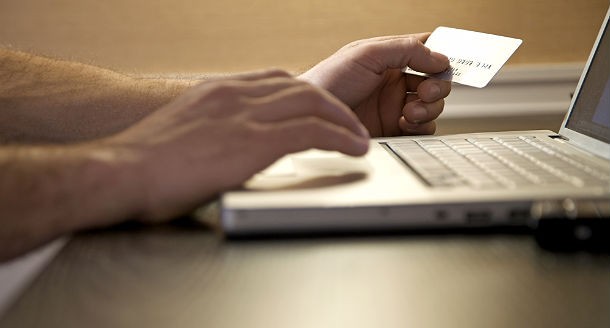 Energia: le tariffe di luce e gas si trovano online