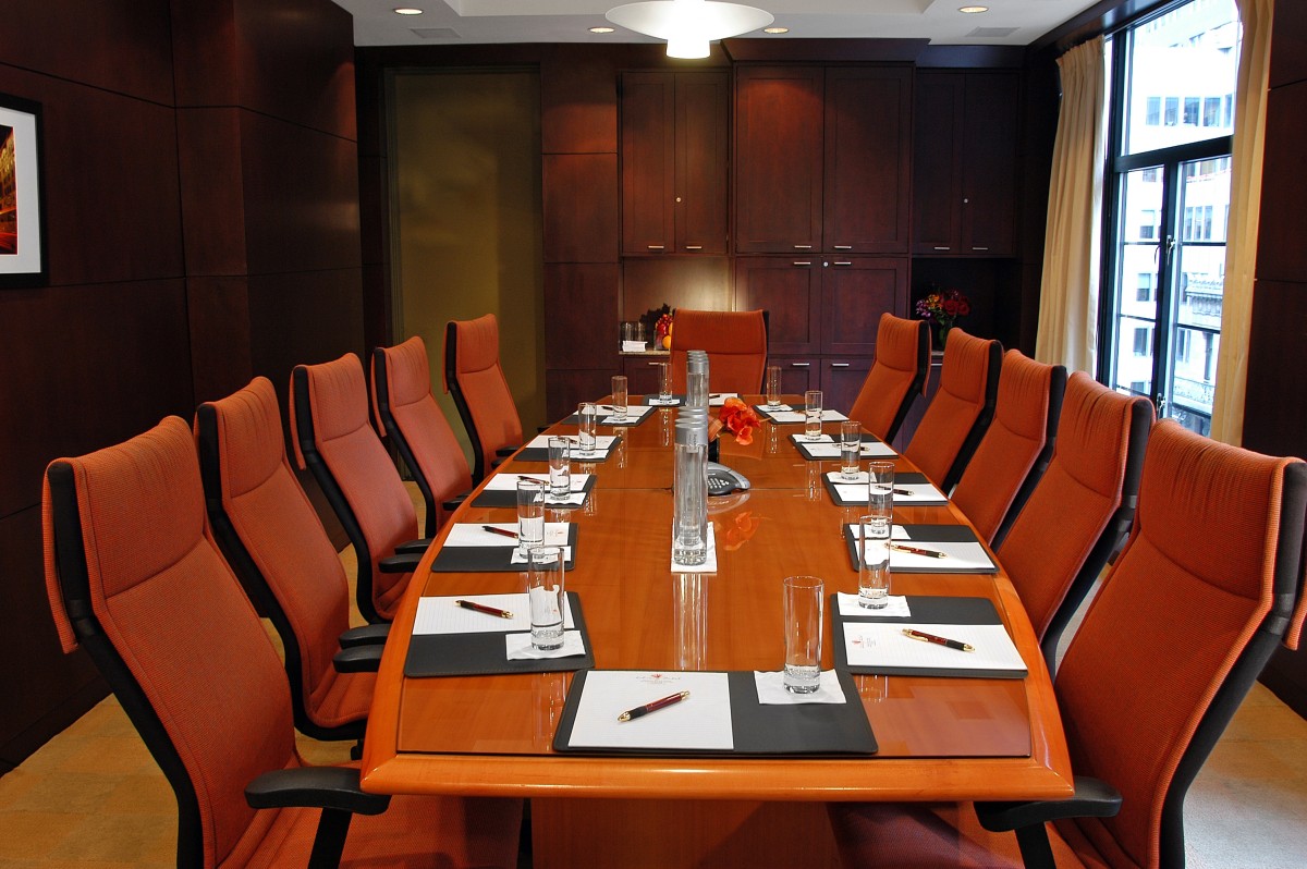 library-hotel-boardroom