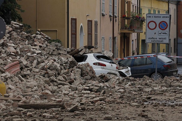 L'abi in aiuto dei terremotati dell'emilia: moratoria dei mutui e finanziamenti da 800milioni