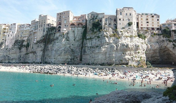 Casa del week-end: un assaggio di estate in un residence di tropea